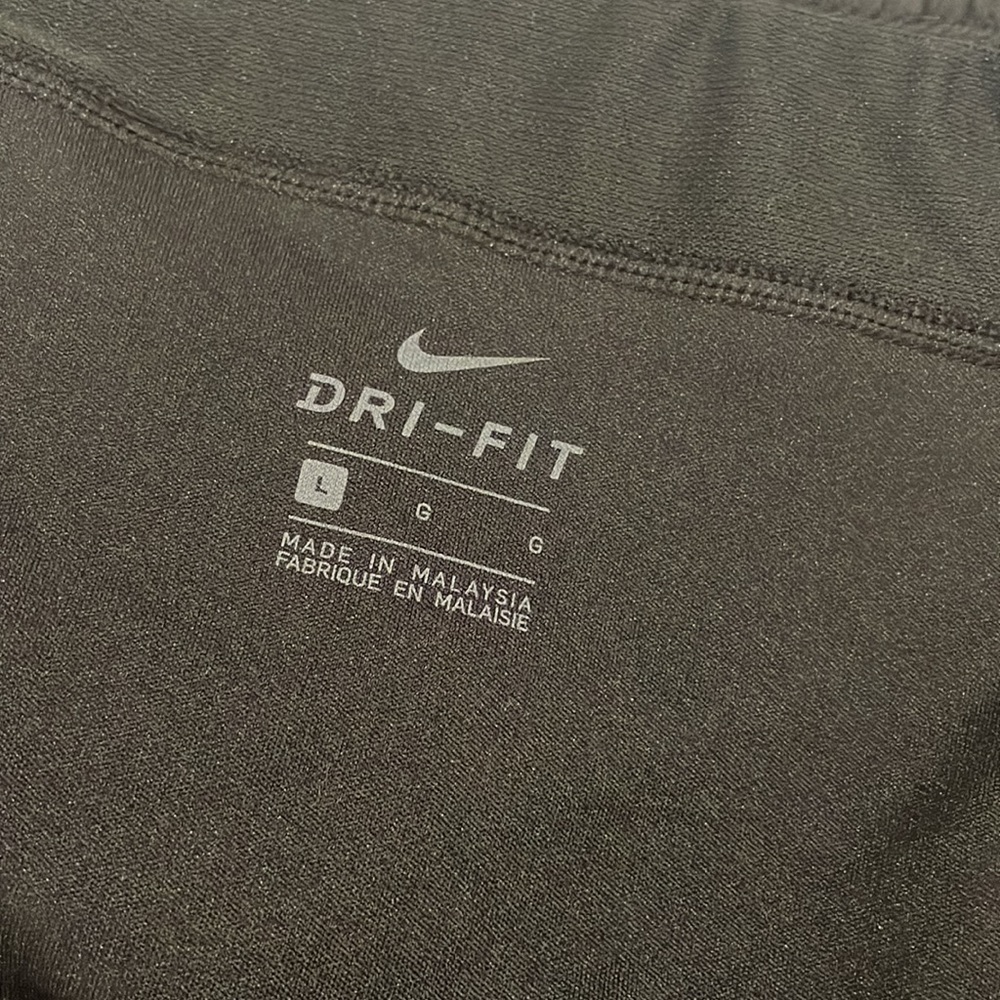 Nike athletic shorts size L, EUC, black - Picture 3 of 3